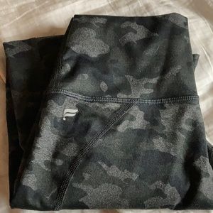 Fabletics Powerhold 7/8 Leggings